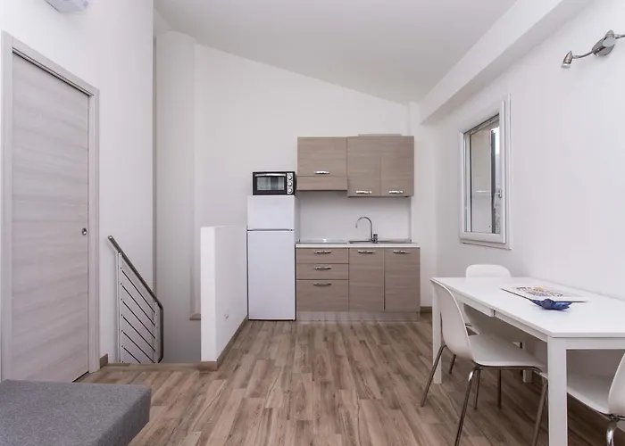 S210 - Sirolo, Nuovissimo Bilocale Vista Mare Al Primo Piano *